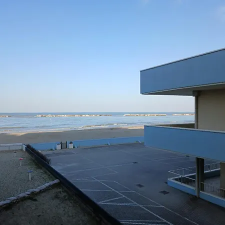 Cn010 - Cesenatico, Ampio Trilocale Fronte Mare Con Inclusa Cesenatico